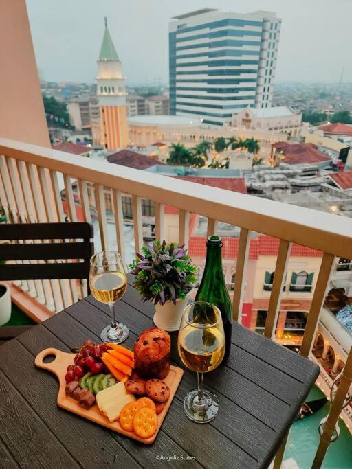 New Modern Venice Best View And Balcony, Fast Wifi At Mckinley Hill 1Br Interconnected To Venice Grand Canal Mall Manila Exterior photo